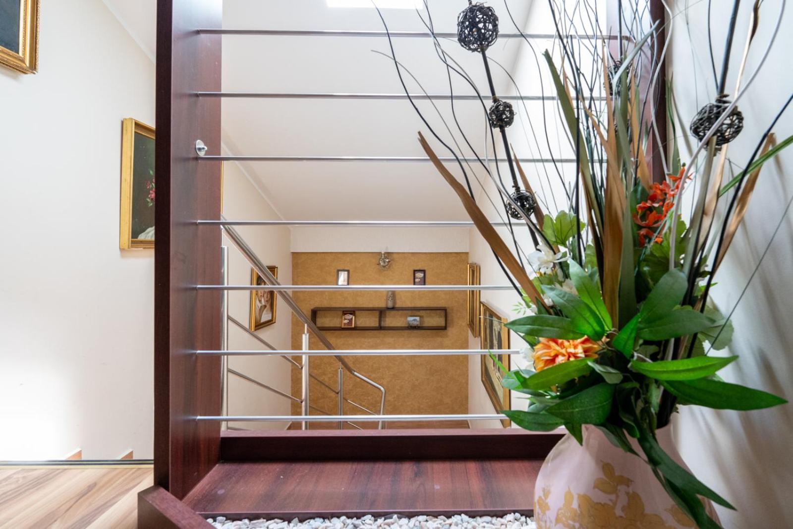 Faraway Aparthotel Near Vienna Airport With Anytime Self Check In 브루크 안 데어 라이타 외부 사진