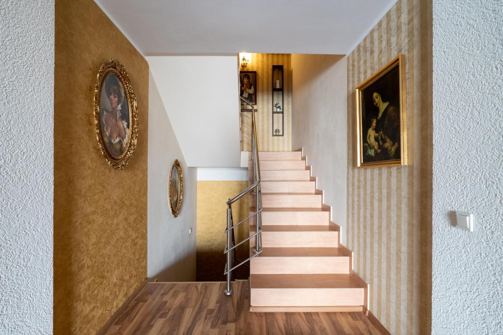 Faraway Aparthotel Near Vienna Airport With Anytime Self Check In 브루크 안 데어 라이타 외부 사진
